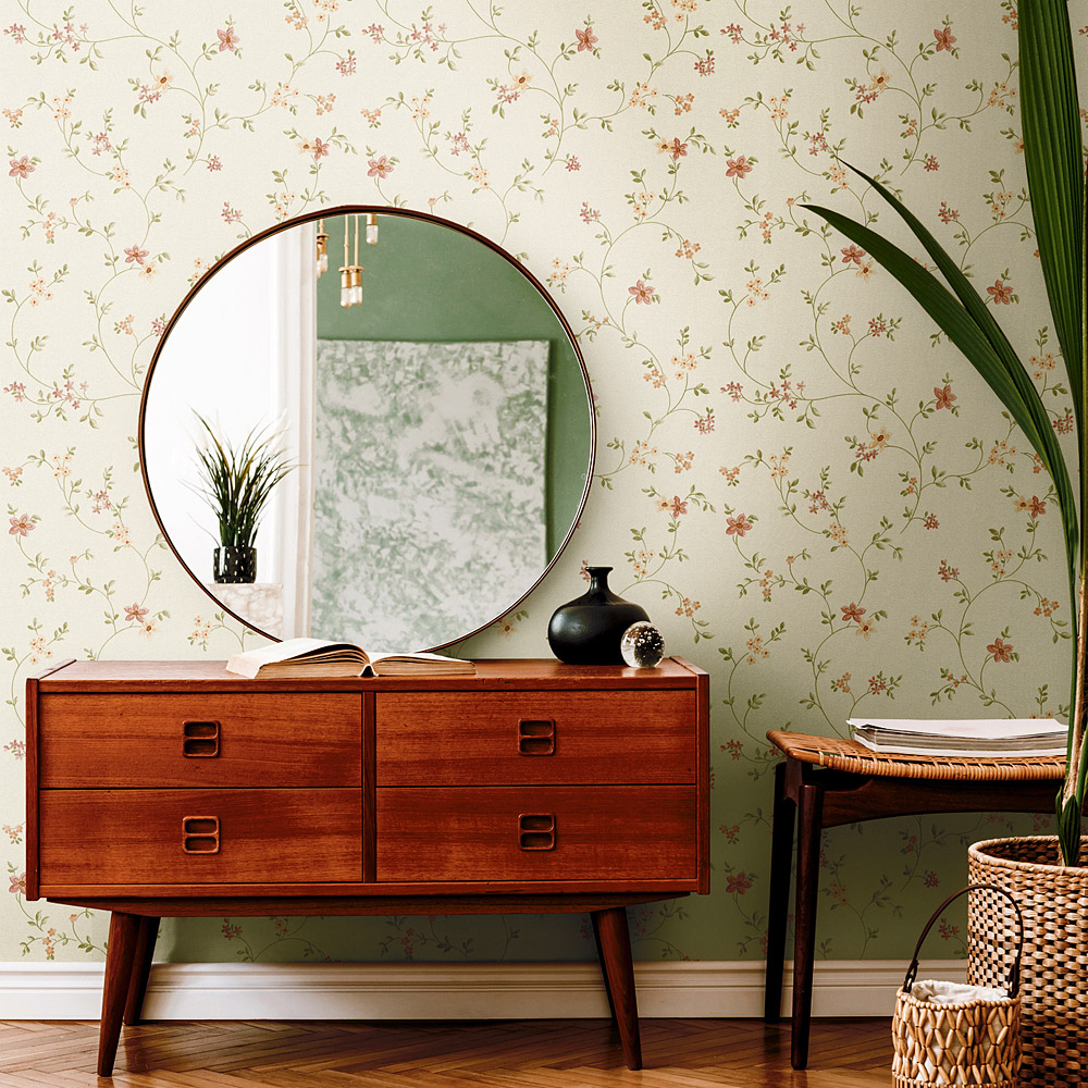 Vliestapete mit Blumenmuster im Landhausstil